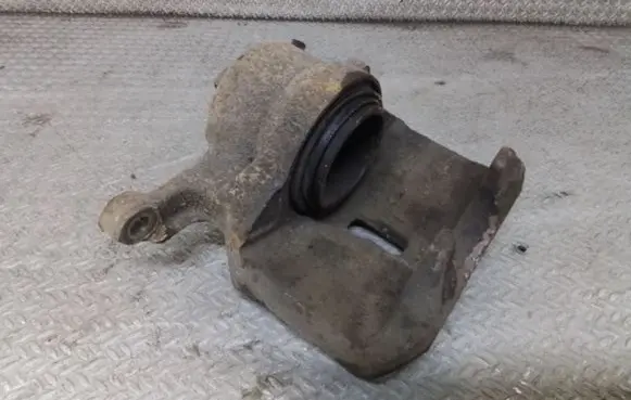 Nissan Qashqai Front brake caliper