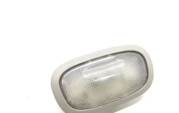 Jeep Grand Cherokee (WJ) Rear seat light
