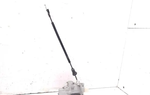Volkswagen PASSAT B7 Front door lock 3C1837015A A046466
