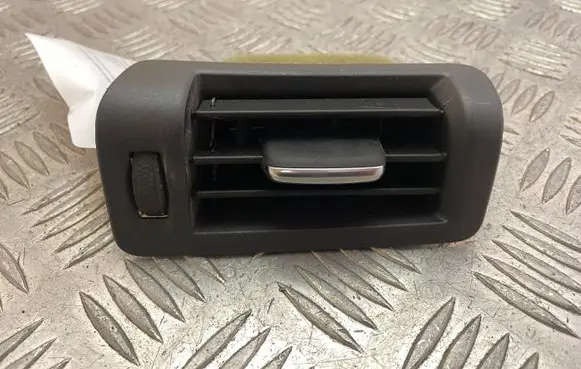 Volvo XC90 Air vent grill in roof 31469795