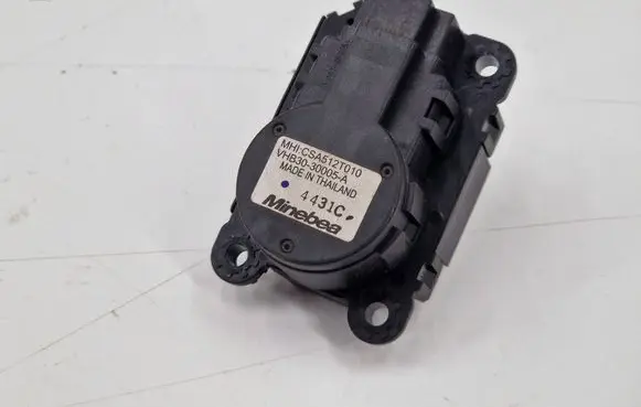 Mitsubishi Outlander Air flap motor/actuator CSA512T010 VHB3030005A