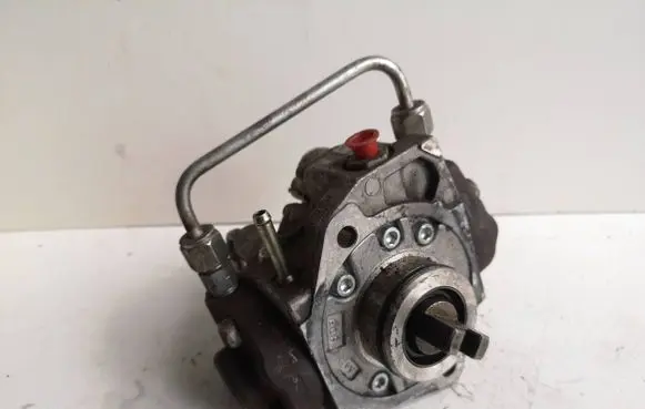 Toyota Avensis T270 Fuel injection high pressure pump 221000R020 HU2940000306