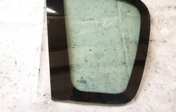 Citroen C3 Picasso Rear side window as2