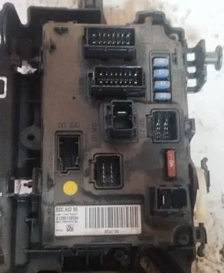 Peugeot 407 Fuse module BSCA0200 S120017003H 9655471980
