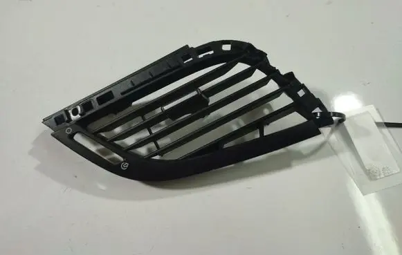 Peugeot 207 Dash center air vent grill 
