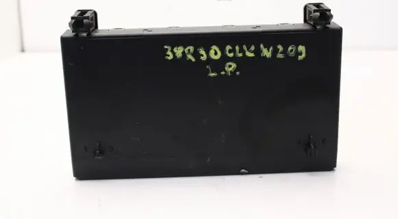 Mercedes-Benz CLK A209 C209 Central body control module 2098201926