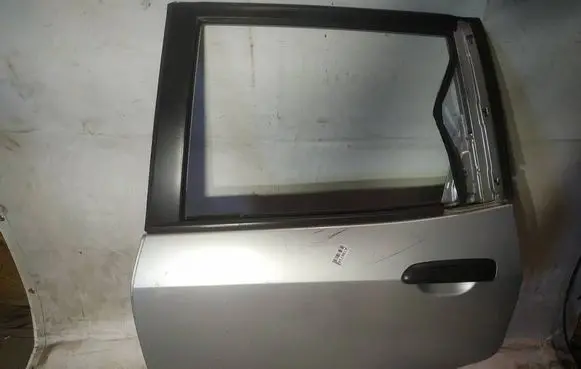 Honda Jazz Rear door pilkos