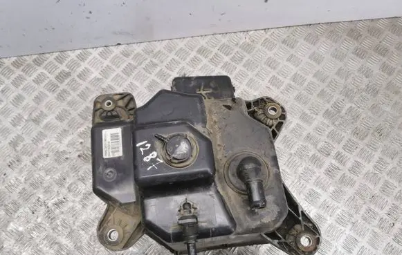 Nissan Navara D23 AdBlue liquid reservoir 204115JU2A