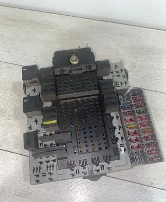 Volvo XC70 Fuse box set 08696098 30679527 04W045