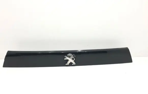 Peugeot 508 II Trunk door license plate light bar 9819721877