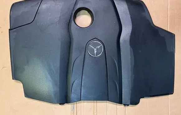 Mercedes-Benz C W205 Engine cover (trim) A6510108512