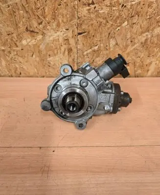 Mercedes-Benz E W213 Fuel injection high pressure pump 0445010736 A6540700001