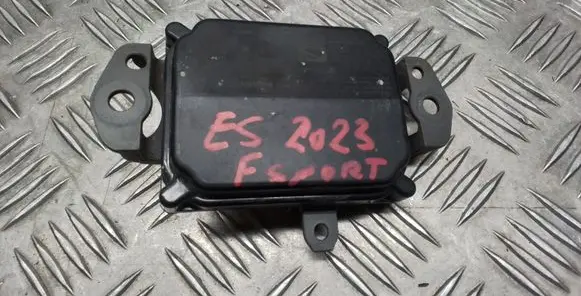 Lexus ES VII XZ10 Distronic sensor radar 8821033120