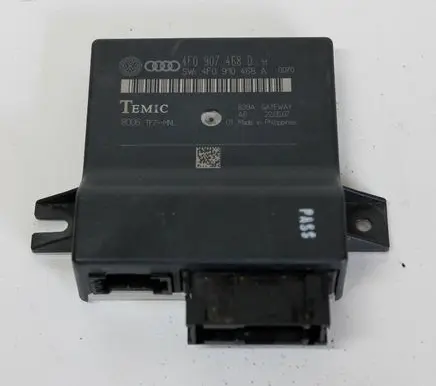Audi A6 S6 C6 4F Gateway control module 4F0907468D