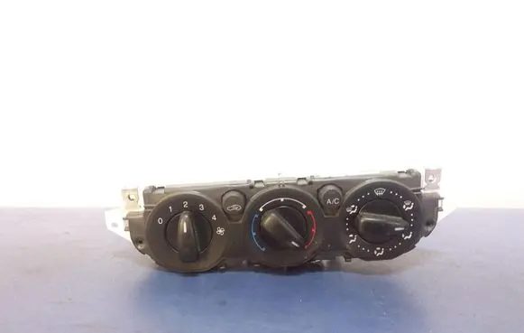 Ford Focus Climate control unit 7MT19980AA