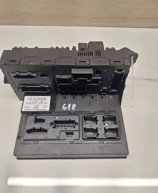 Mercedes-Benz E W211 Fuse module 2115457001