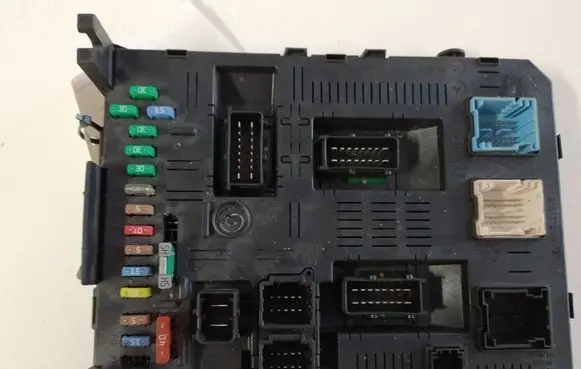 Citroen C5 Comfort/convenience module 9661940180 281171731B