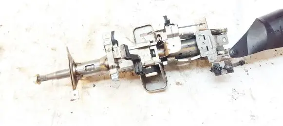 Nissan Primera Steering wheel axle
