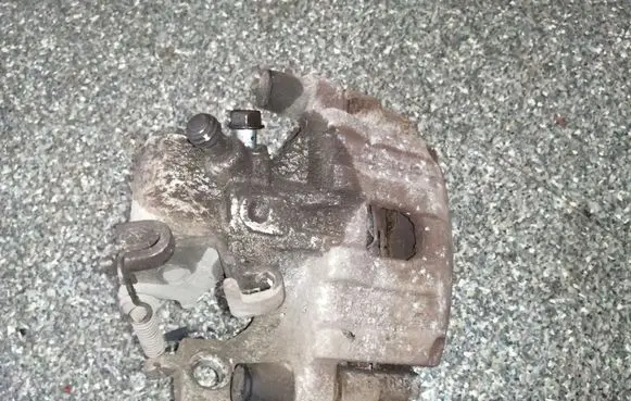 Toyota Yaris Rear brake caliper