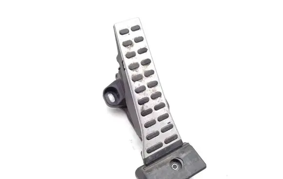 Chrysler Crossfire Accelerator throttle pedal 