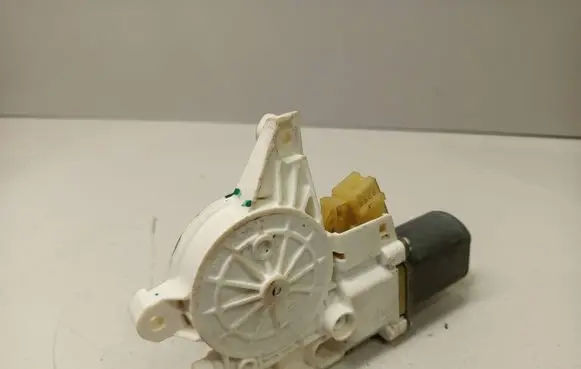 Mercedes-Benz ML W164 Front door window regulator motor A2518200742