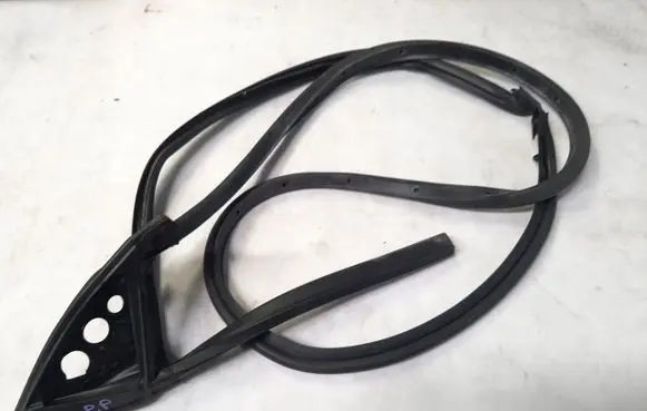 Audi A5 8T 8F Rubber seal front coupe door 8T0837912