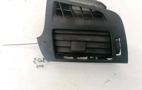 Toyota Verso Dash center air vent grill 20033