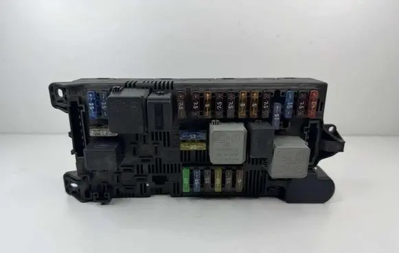 Mercedes-Benz E W211 SAM control unit 2115453901