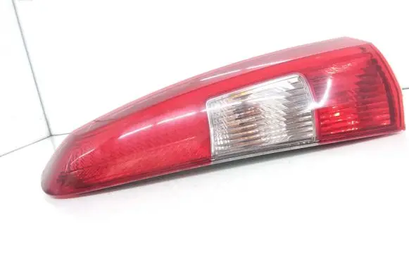 Volvo V70 Rear/tail lights 9154494