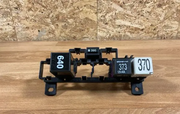 Audi A4 S4 B7 8E 8H Fuse box set 8E0937503