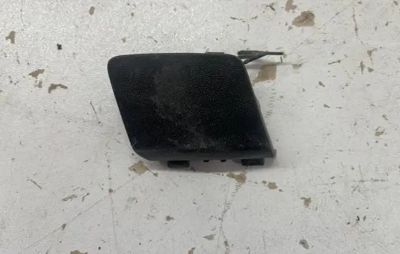 Audi A4 S4 B8 8K Front tow hook cap/cover 8R0807241C