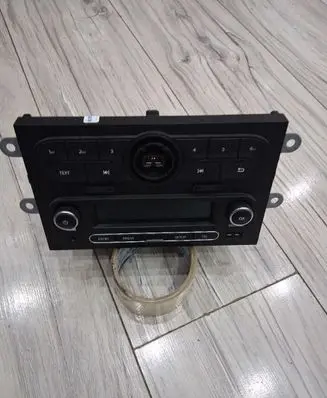 Renault Twingo III Radio/CD/DVD/GPS head unit 281152787R