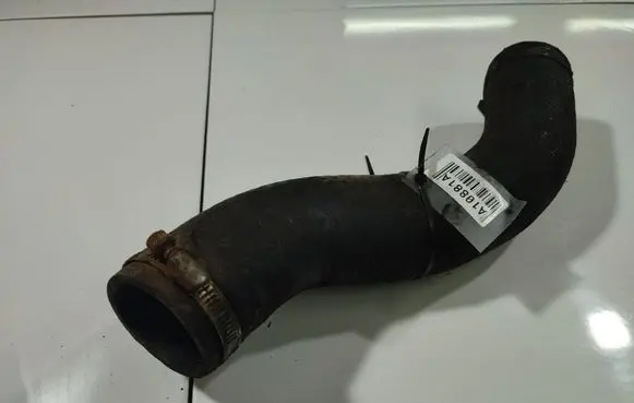 Toyota Avensis Verso Air intake hose/pipe