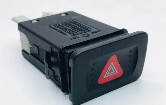 Volkswagen Golf IV Hazard light switch 1J0953235E