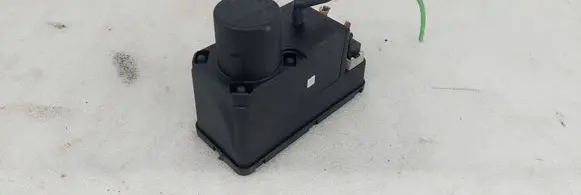 Audi A6 S6 C4 4A Central locking vacuum pump 4A0862257J