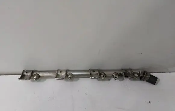 BMW 5 F10 F11 Fuel main line pipe 7537318