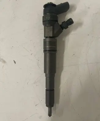 BMW 5 E39 Fuel injector 81661