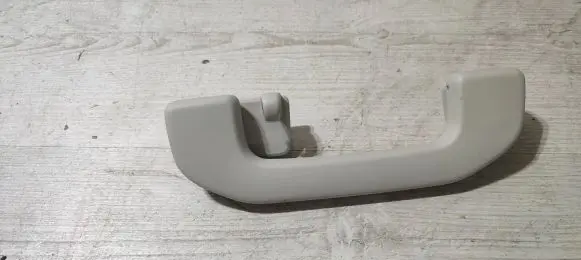Mercedes-Benz A W176 Rear interior roof grab handle B524