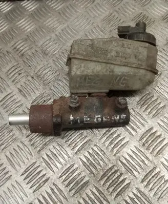 Renault Megane I Master brake cylinder 7700828034F