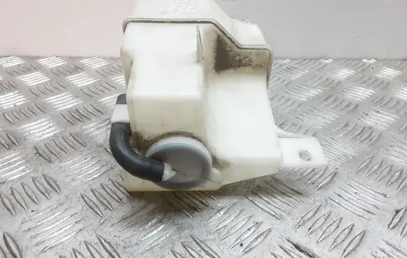 Mazda 323 F Coolant expansion tank/reservoir 823021096