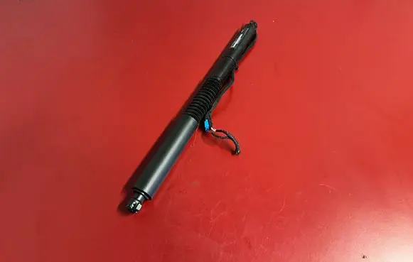 BMW X3 G01 Tailgate strut 7397322