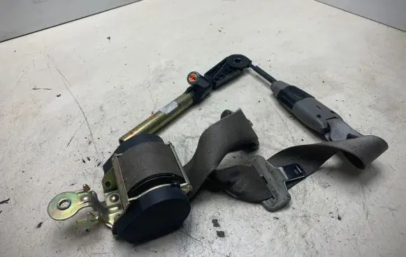 Renault Laguna II Front seatbelt 376444