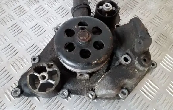 Jeep Grand Cherokee (WK) Water pump 04792838AA