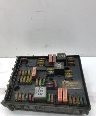 Volkswagen Golf V Fuse box set 1K0937124H 015345021