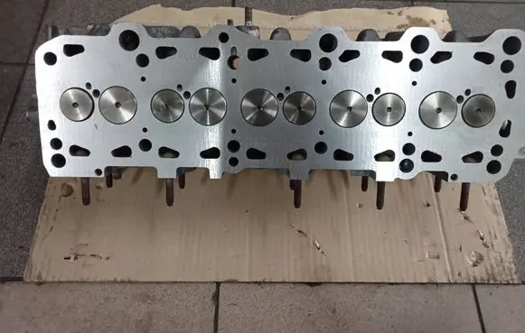 Volkswagen Transporter - Caravelle T4 Engine head 0741033736