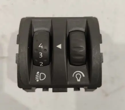 Renault Megane II Headlight level height control switch 8200121805B