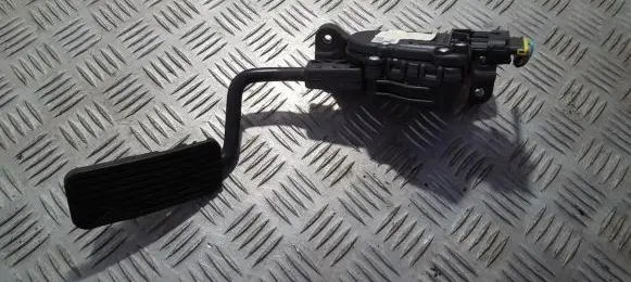 Hyundai i30 Accelerator throttle pedal 327002h930 9k0273
