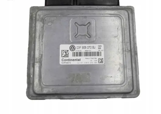 Volkswagen Golf VII Engine control unit/module 03F906070BJ 5WP44615