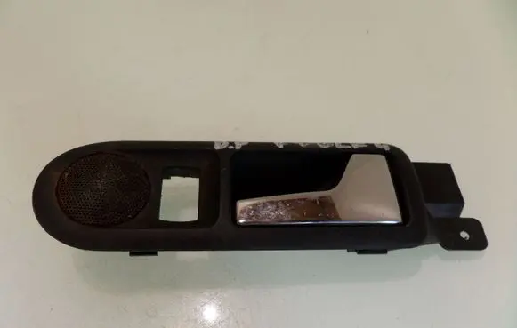 Loading door interior handle