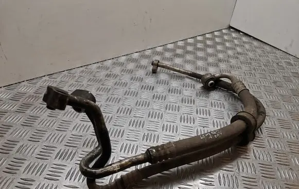 Volkswagen PASSAT B5.5 Air conditioning (A/C) pipe/hose 3B0260704N